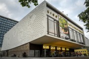 电竞主题快闪店线下落地成为网红打卡地，电竞快闪联赛