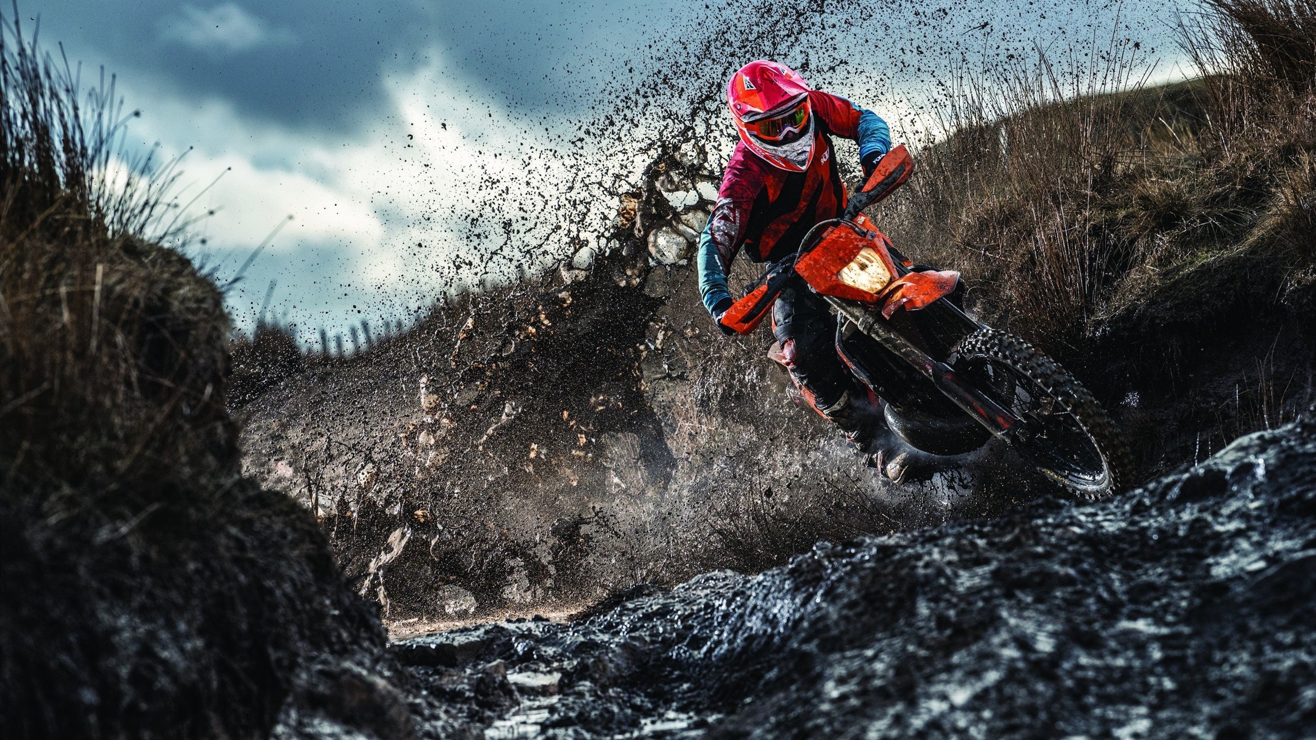 20架战机空袭首都，灾难降临，空军多架战机